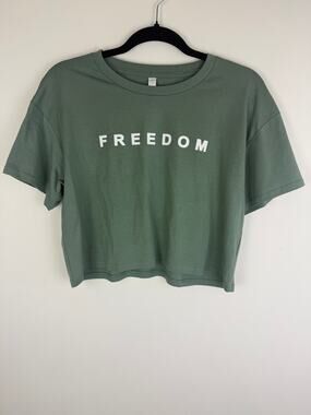 Freedom Unisex Charlie Kirk USA Patriotic Sage Green Cropped Tee T-Shirt Medium
